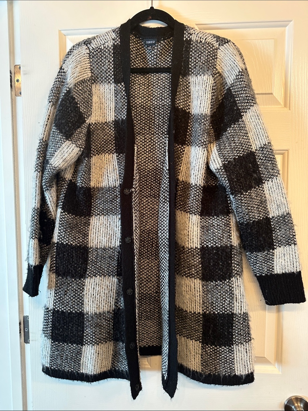 #40- torrid Black & White Buffalo Check Long Open Cardigan